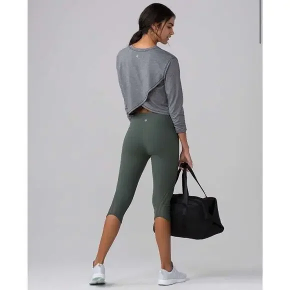 Lululemon Pushing Limits Long Sleeve Gray Top *LARGE Split Back Cropped EUC - Picture 8 of 8